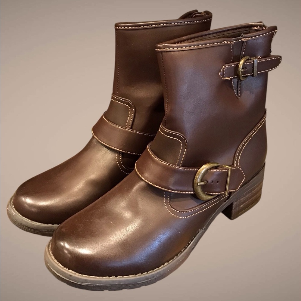 NWOT Brown Camden Rock‎ Angelique Buckle Bootie SZ 8
